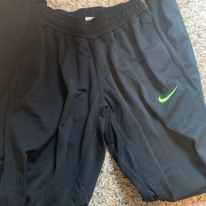 nike black joggers size xs